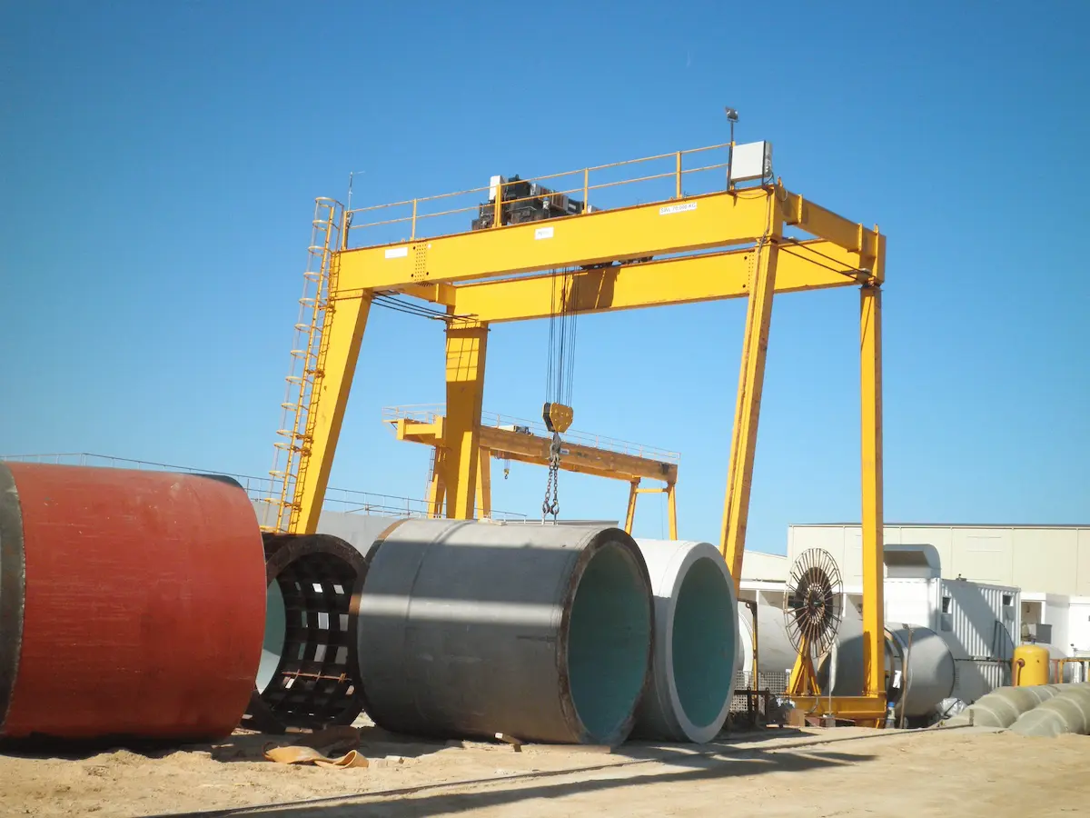 Standard-compliant gantry crane