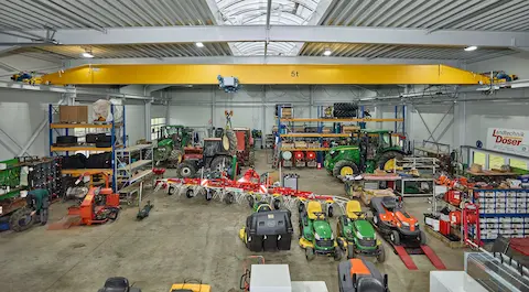 High-Precision 5-Ton Overhead Crane for Automotive Mold Manufacturing in Germany