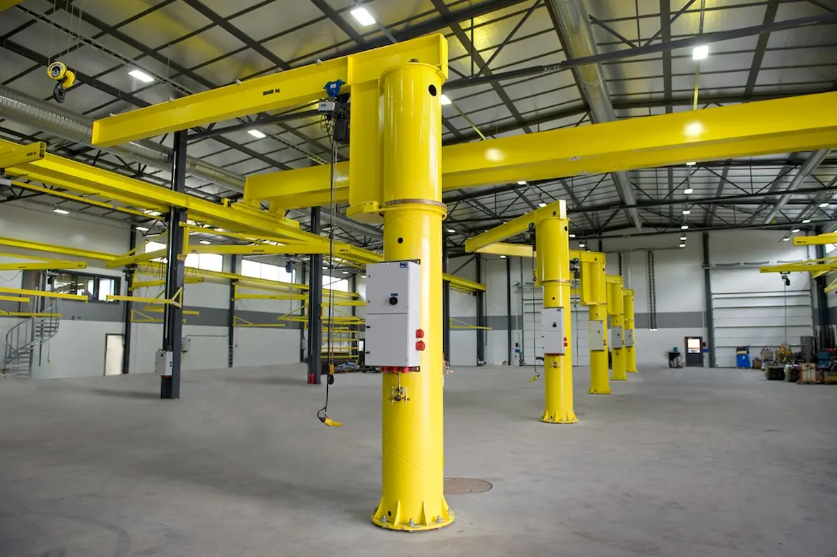 HSCRANE's Small Workshop Lifting Solutions