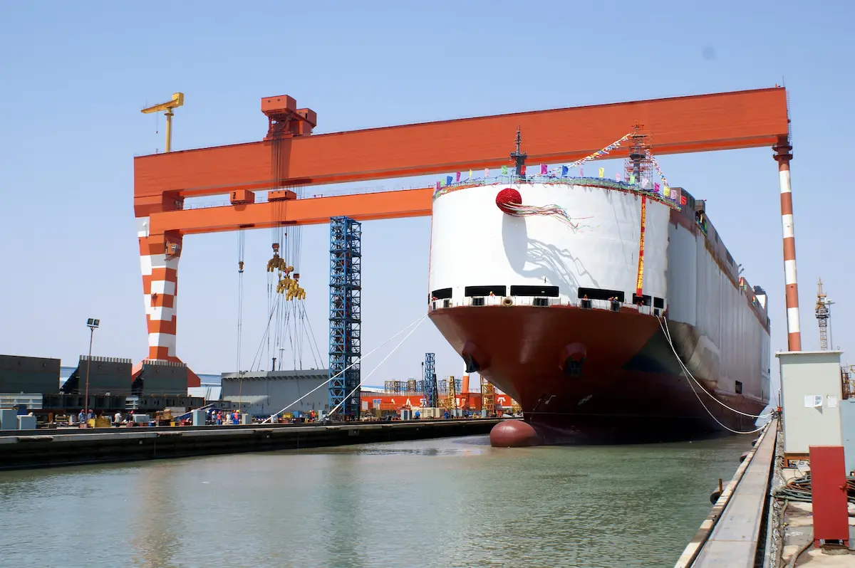 From Hull Block Lifting to Final Assembly: Shipyard Gantry Crane Workflow